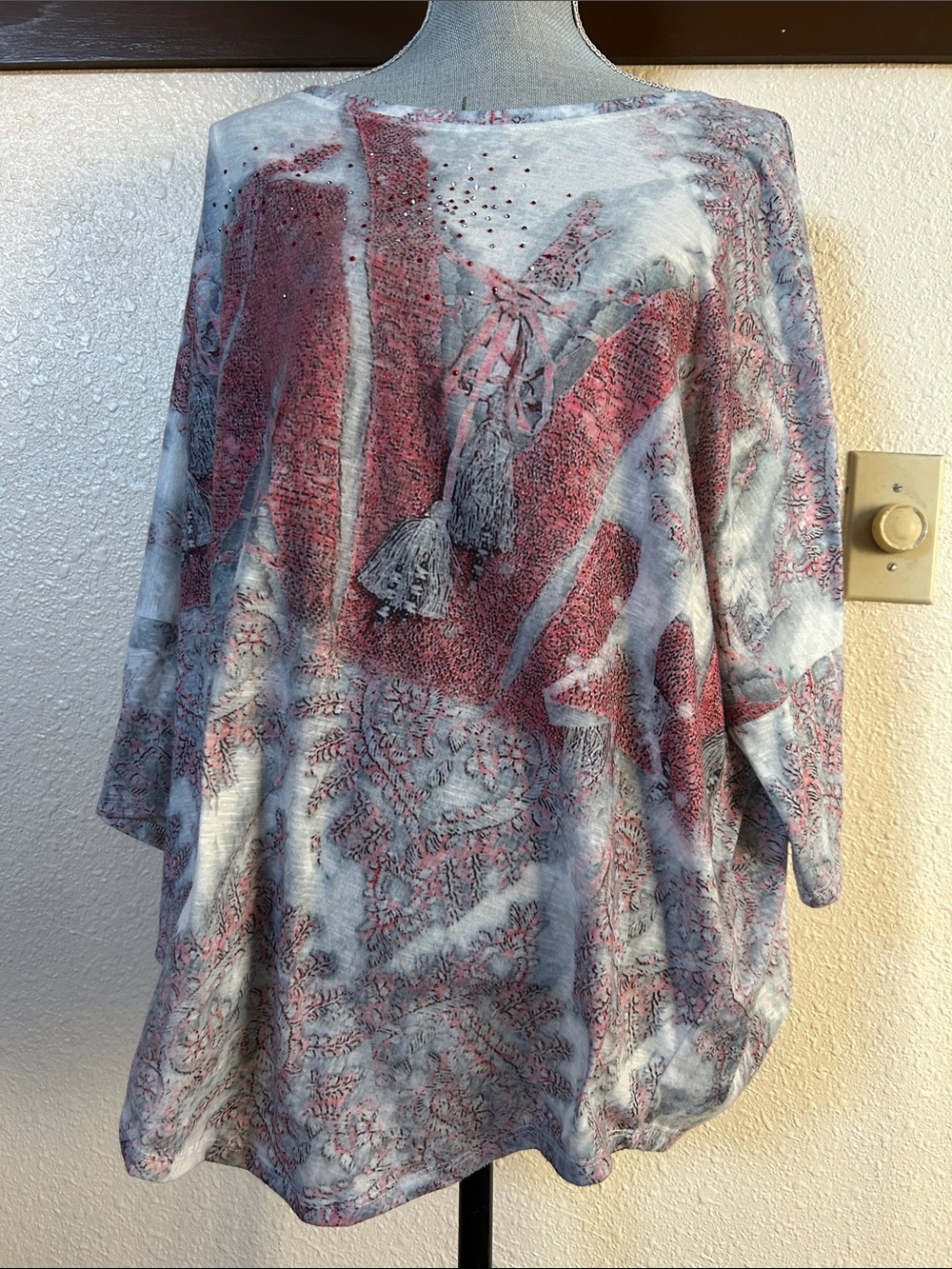 Avenue Gray and Dusty Rose Boho Tassel Pullover Top